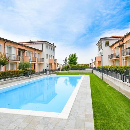 Aurora Home Сірміоне Екстер'єр фото